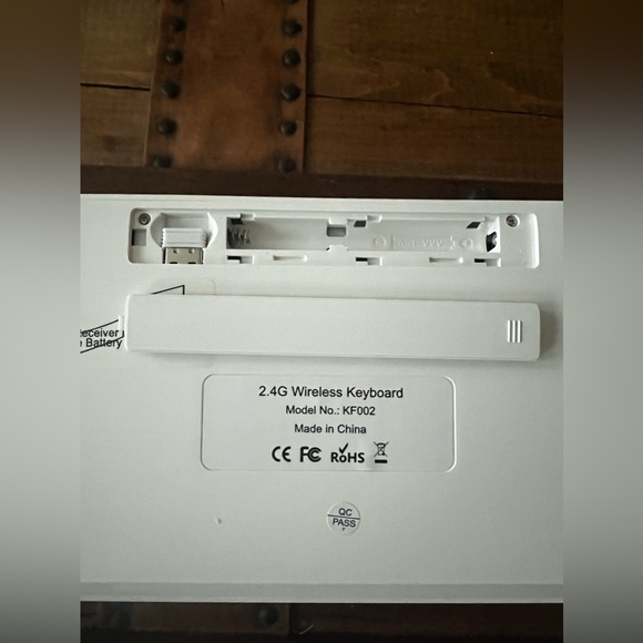 CIMETECH 2.4G Full-Size Slim Wireless Keyboard and Mouse Combo Pink - Picture 7 of 10